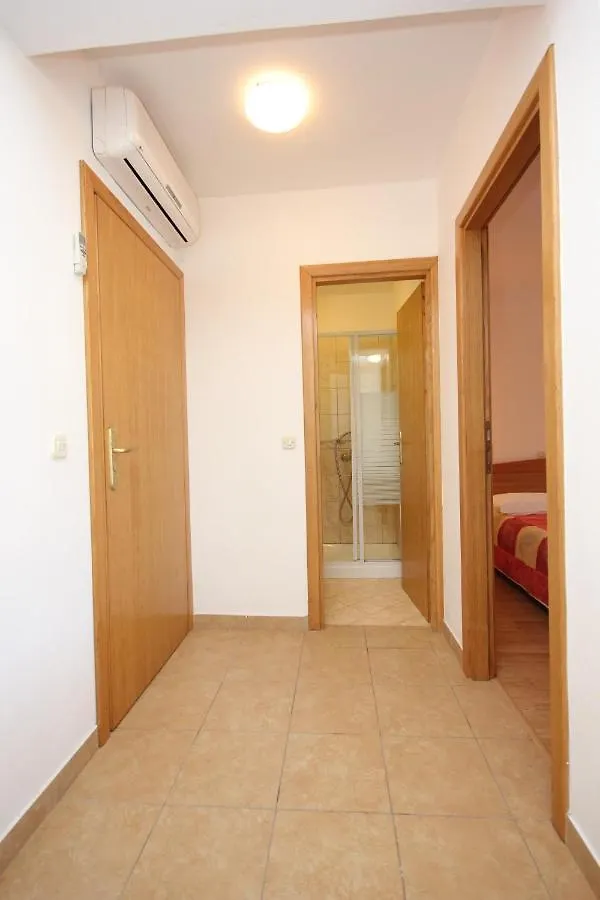 Apartment Zaglav 8144A